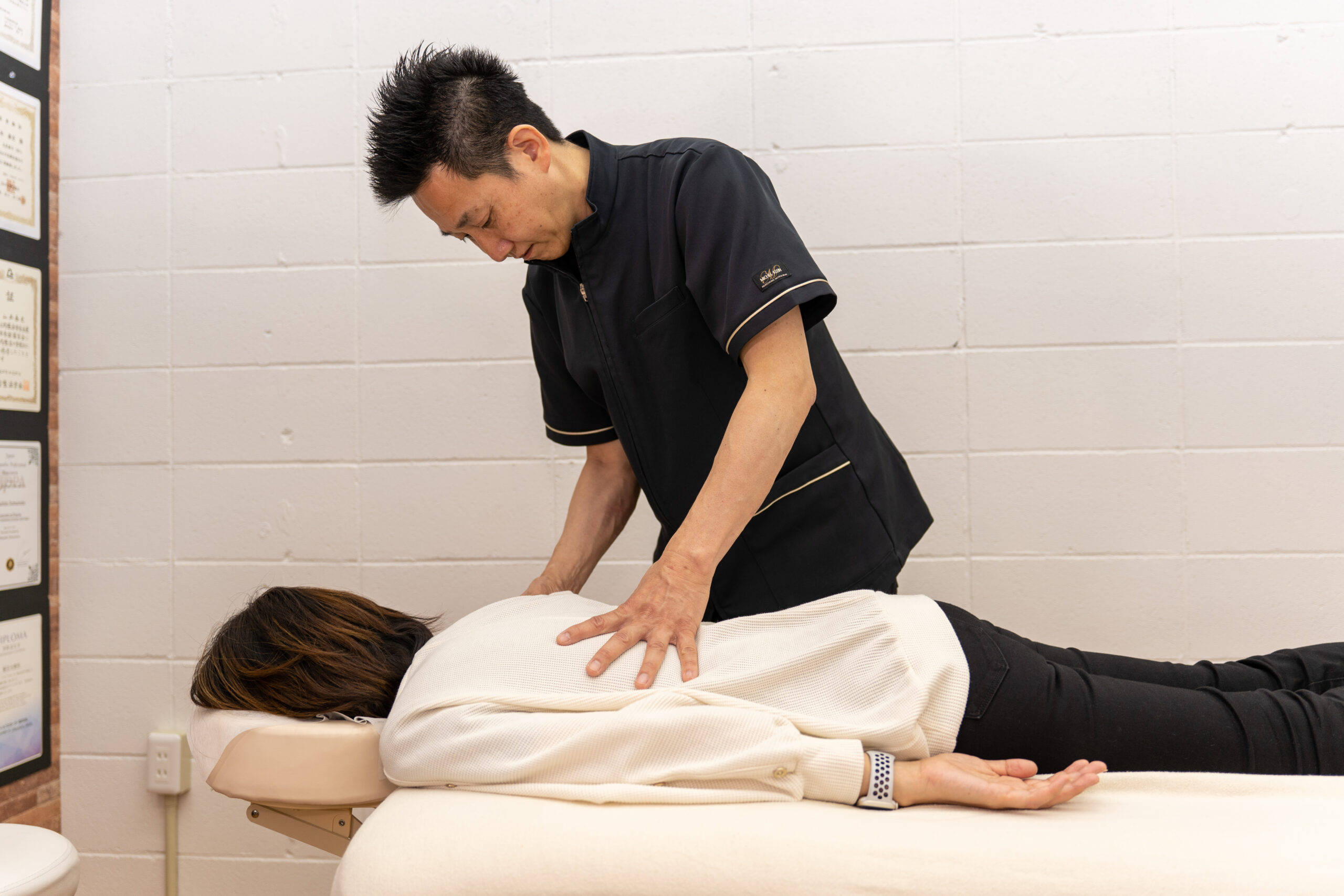 動悸と背中の痛み 豊橋の整体院で根本から改善へ